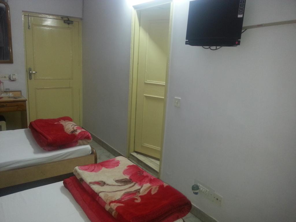 Hotel Royale Paradise Noida Zimmer foto
